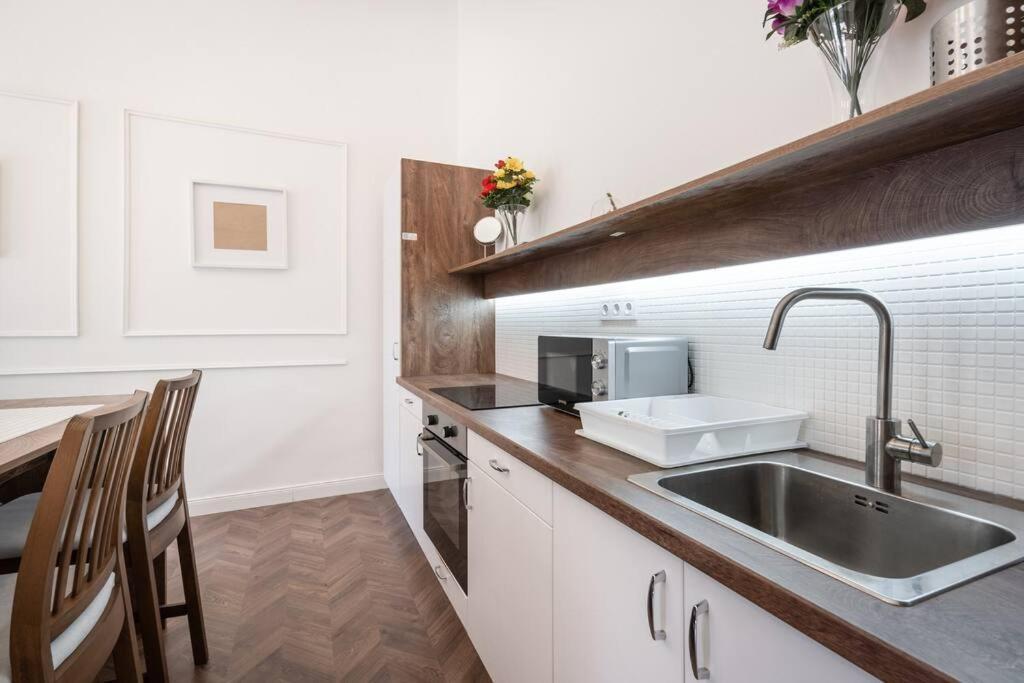 Stylish Apartment In The City Center Budapeşte Dış mekan fotoğraf