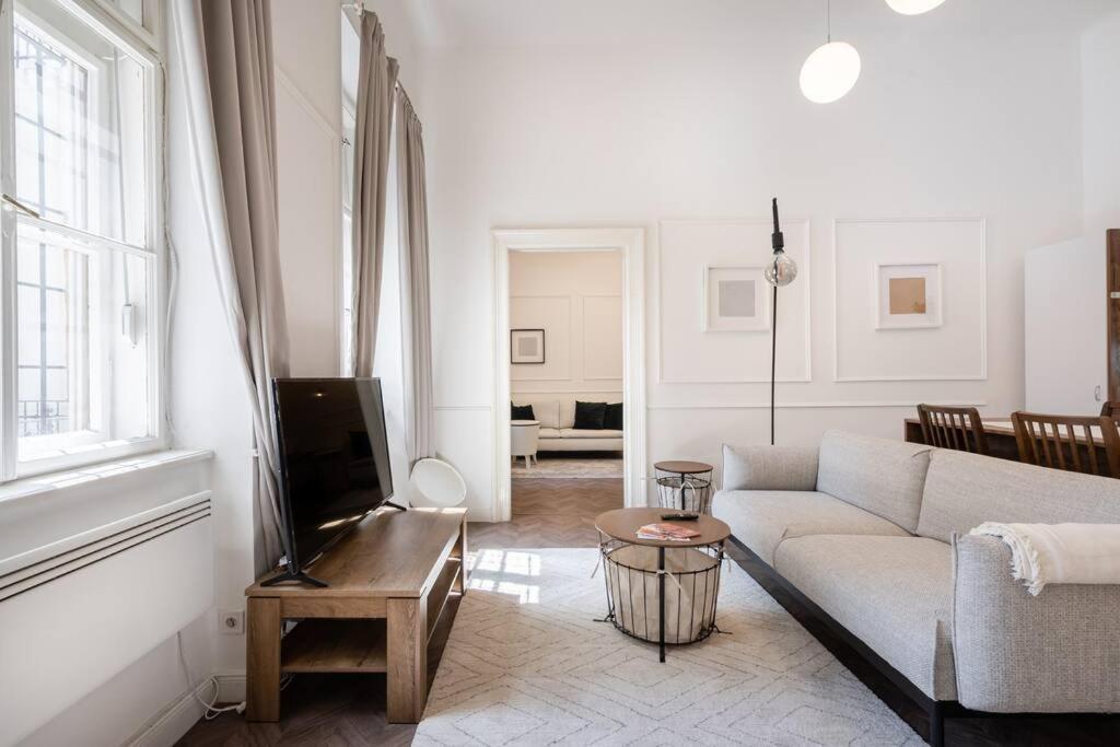 Stylish Apartment In The City Center Budapeşte Dış mekan fotoğraf